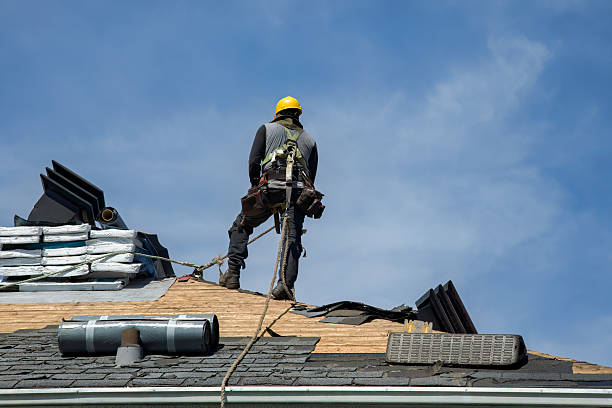 Professional Gutter Installation technician working in Stratford, CT